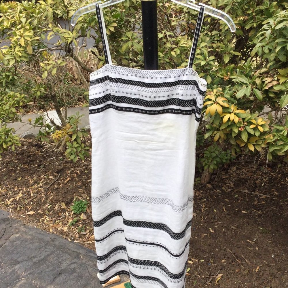 Jones New York White Linen Black Strip Dress